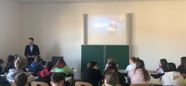 Bewerbungstraining mit HOFER KG